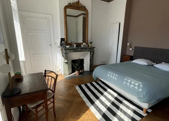Chambre Comtesse - Climatisee - Proximite Metro